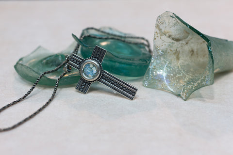 Silver 925 cross pendant roman glass